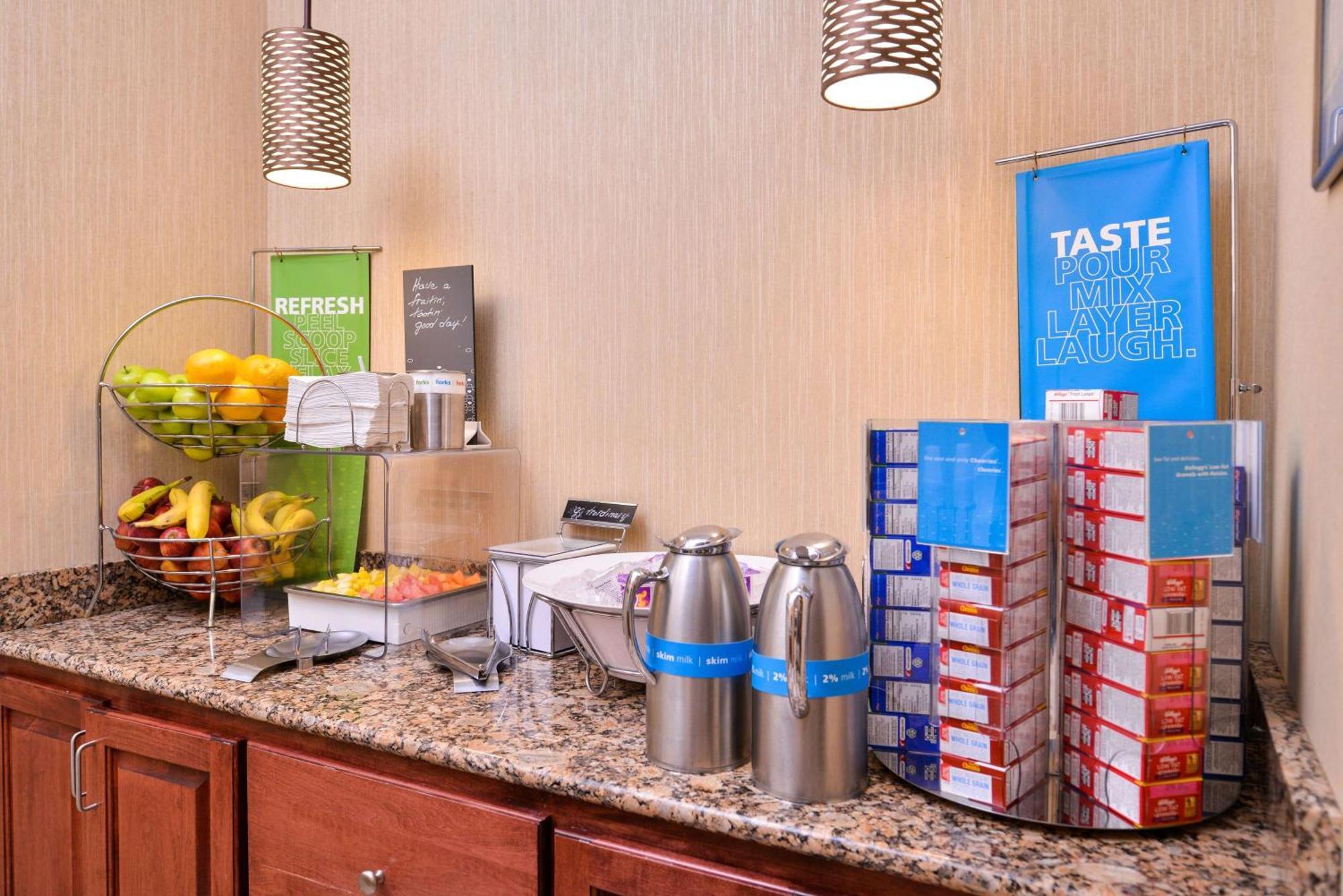 Hampton Inn York Kültér fotó
